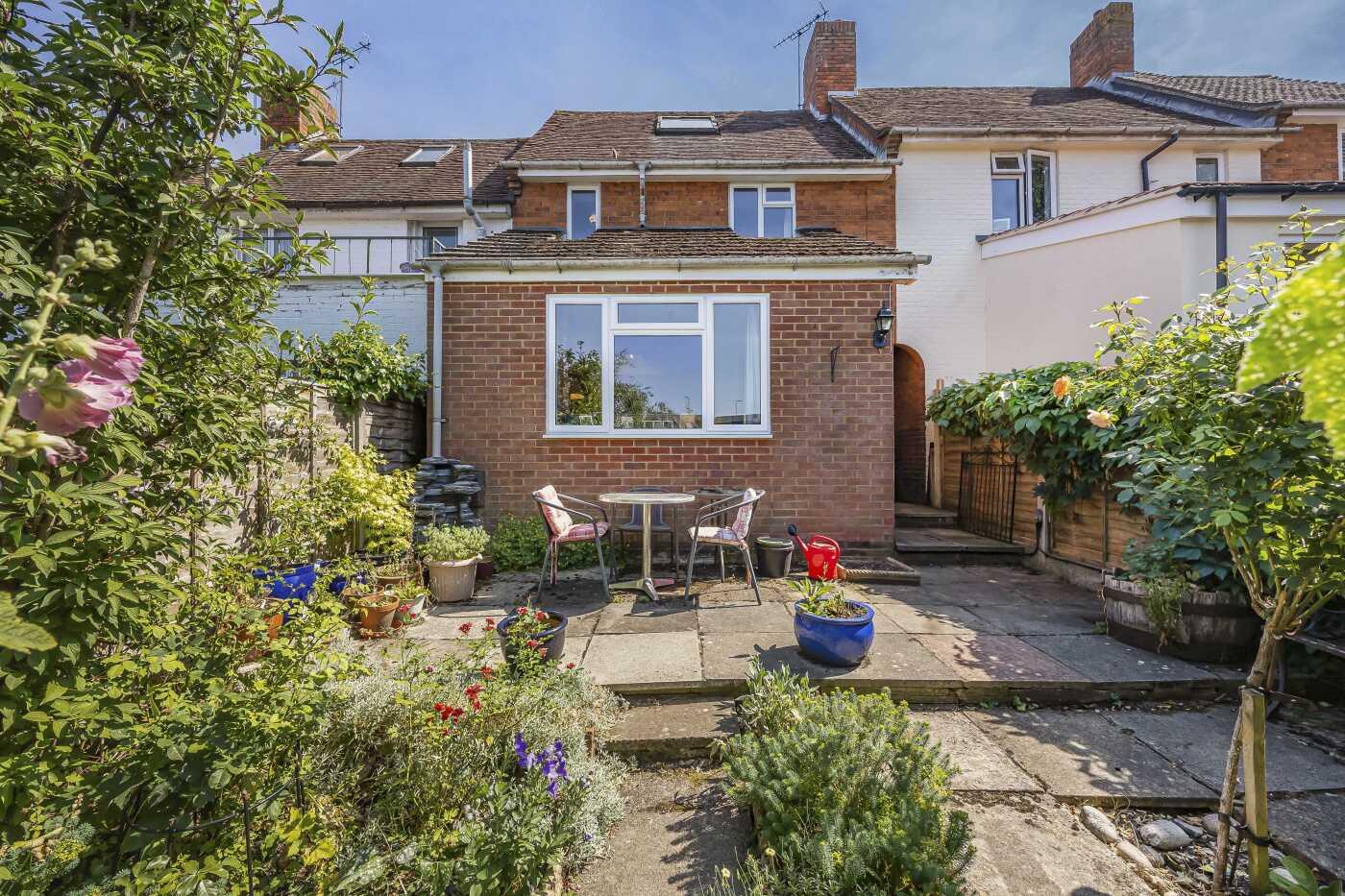 2 bed property in Mount View, Henley-On-Thames